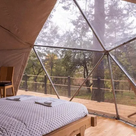 Sutjeska Glamping Domes Campo de lujo Tjentiste