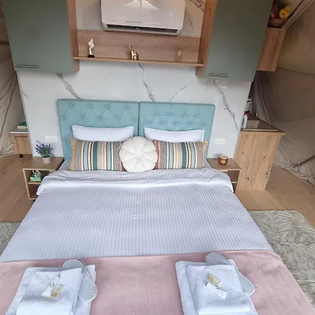 Sutjeska Glamping Domes Campo de lujo *